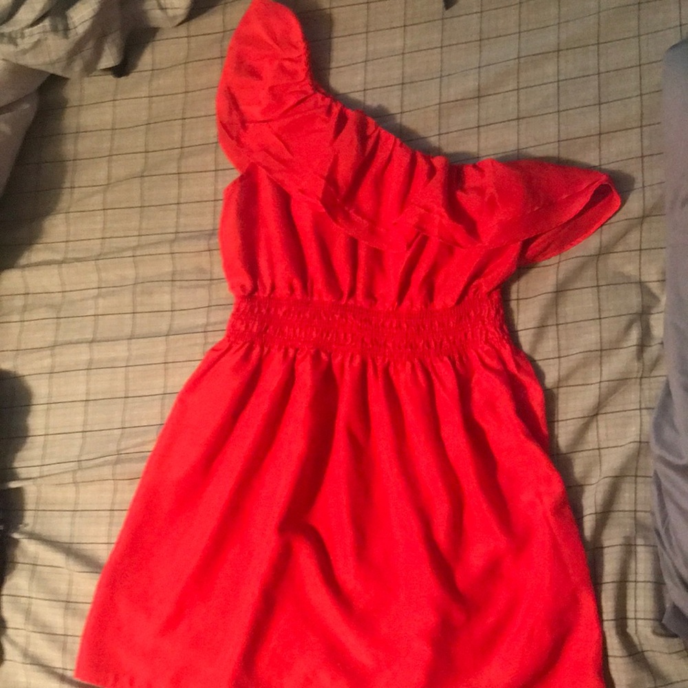 One shoulder dress